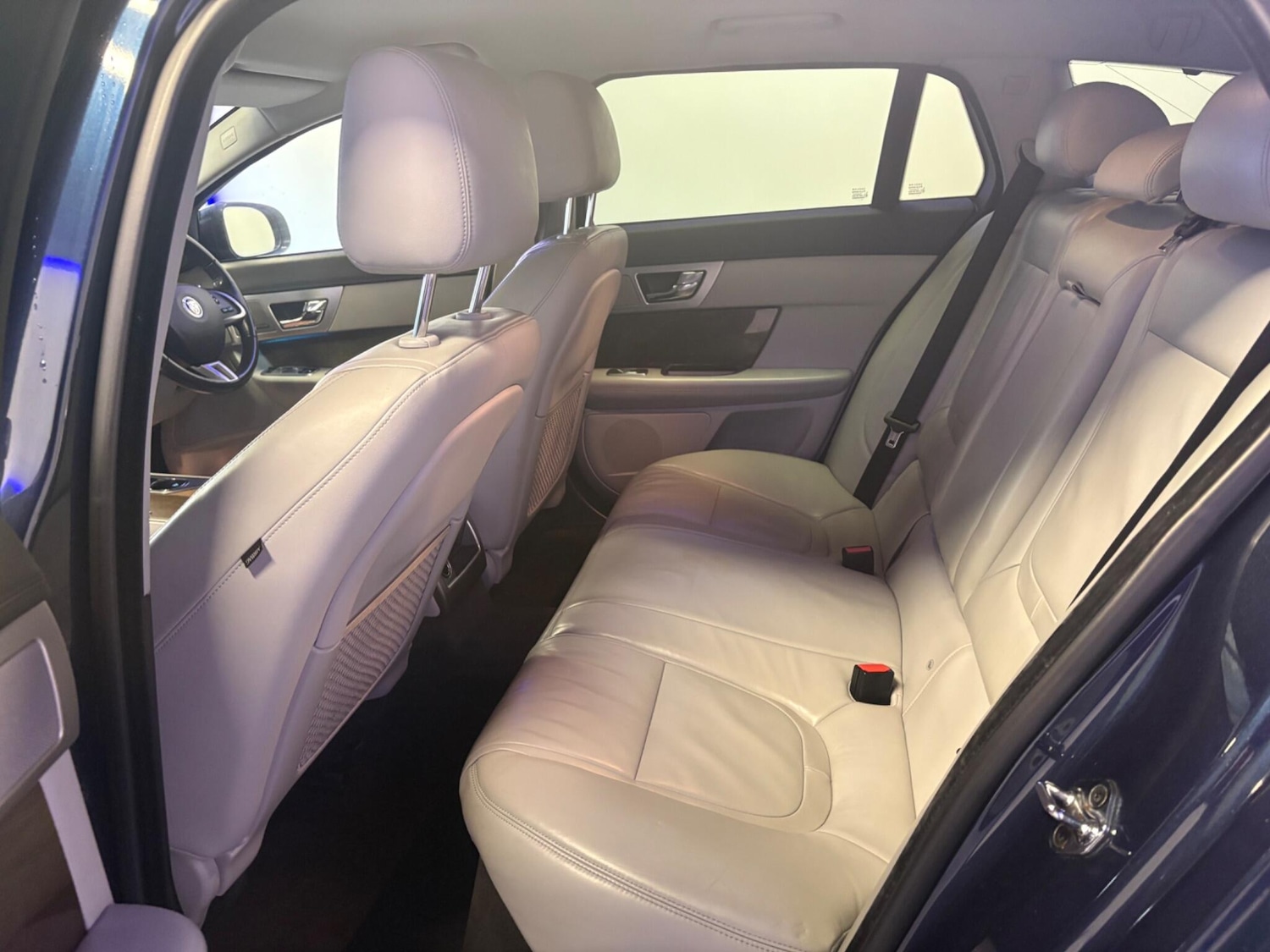 Used Jaguar XF 2013 for sale - 77025300: Photo 13