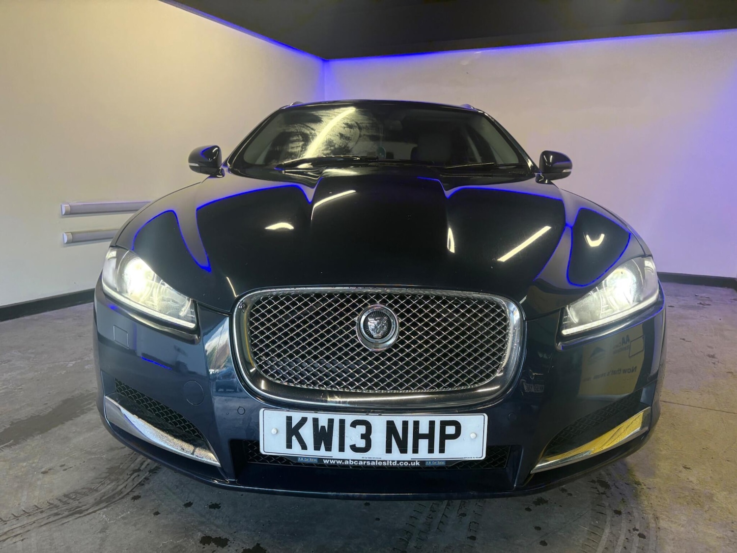 Used Jaguar XF 2013 for sale - 77025300: Photo 3