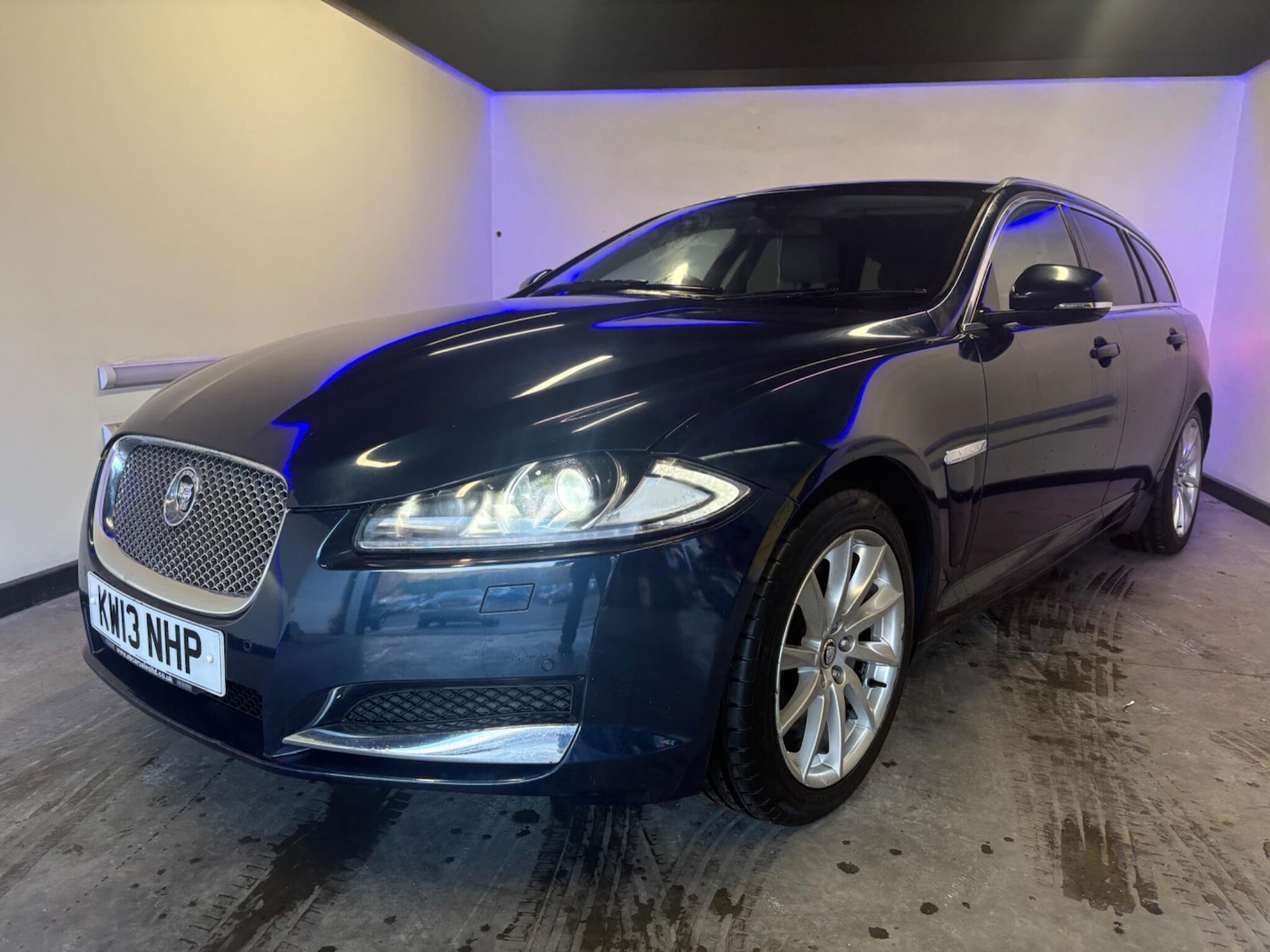 Used Jaguar XF 2013 for sale - 77025300: Photo 5