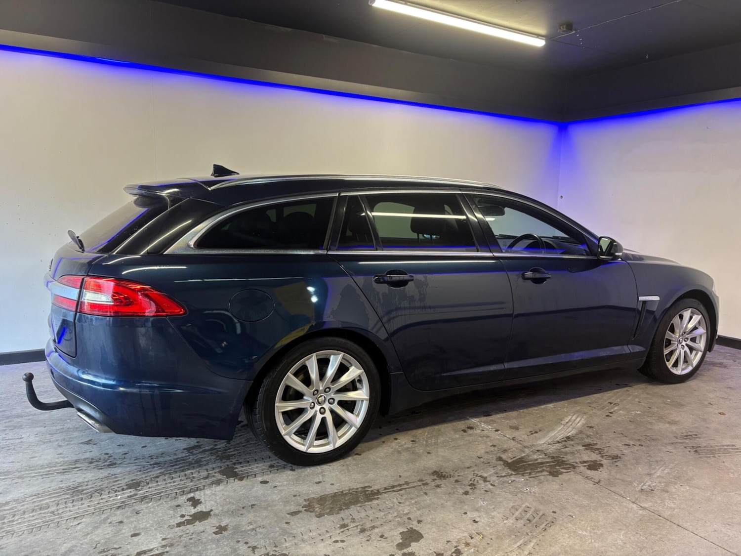 Used Jaguar XF 2013 for sale - 77025300: Photo 6