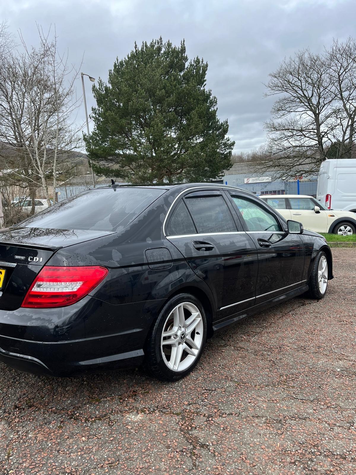 Used Mercedes-Benz C Class 2014 for sale - 77784278: Photo 4