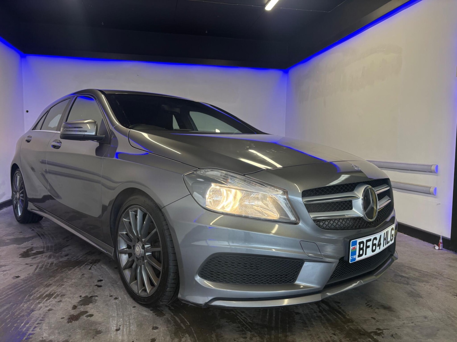Used Mercedes-Benz A-Class 2014 for sale - 77305529: Photo 2