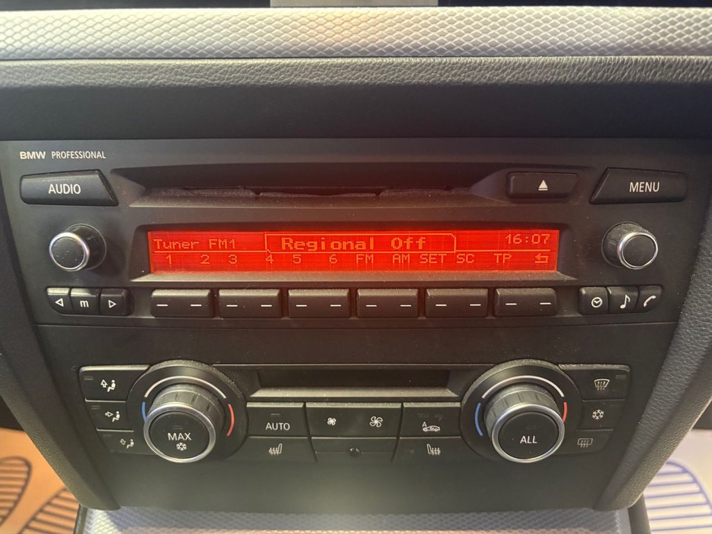 Used BMW 3 Series 2011 for sale - 76660159: Photo 18