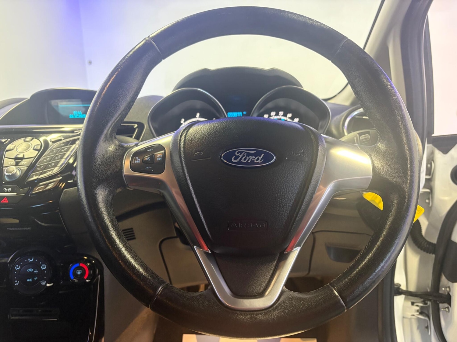 Used Ford Fiesta 2015 for sale - 77025287: Photo 12