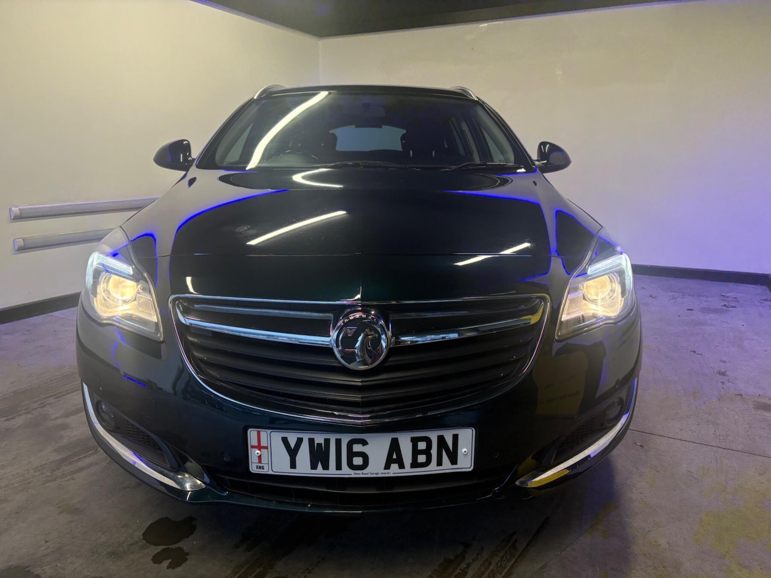 Used Vauxhall Insignia 2016 for sale - 77040922: Photo 3