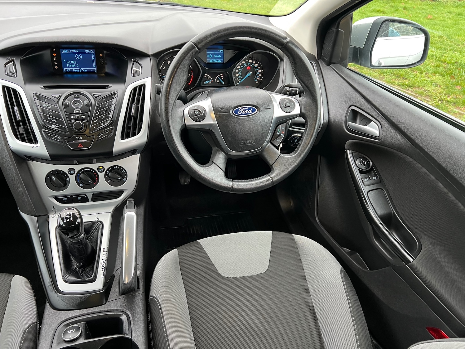 Used Ford Focus 2012 for sale - 76910981: Photo 21