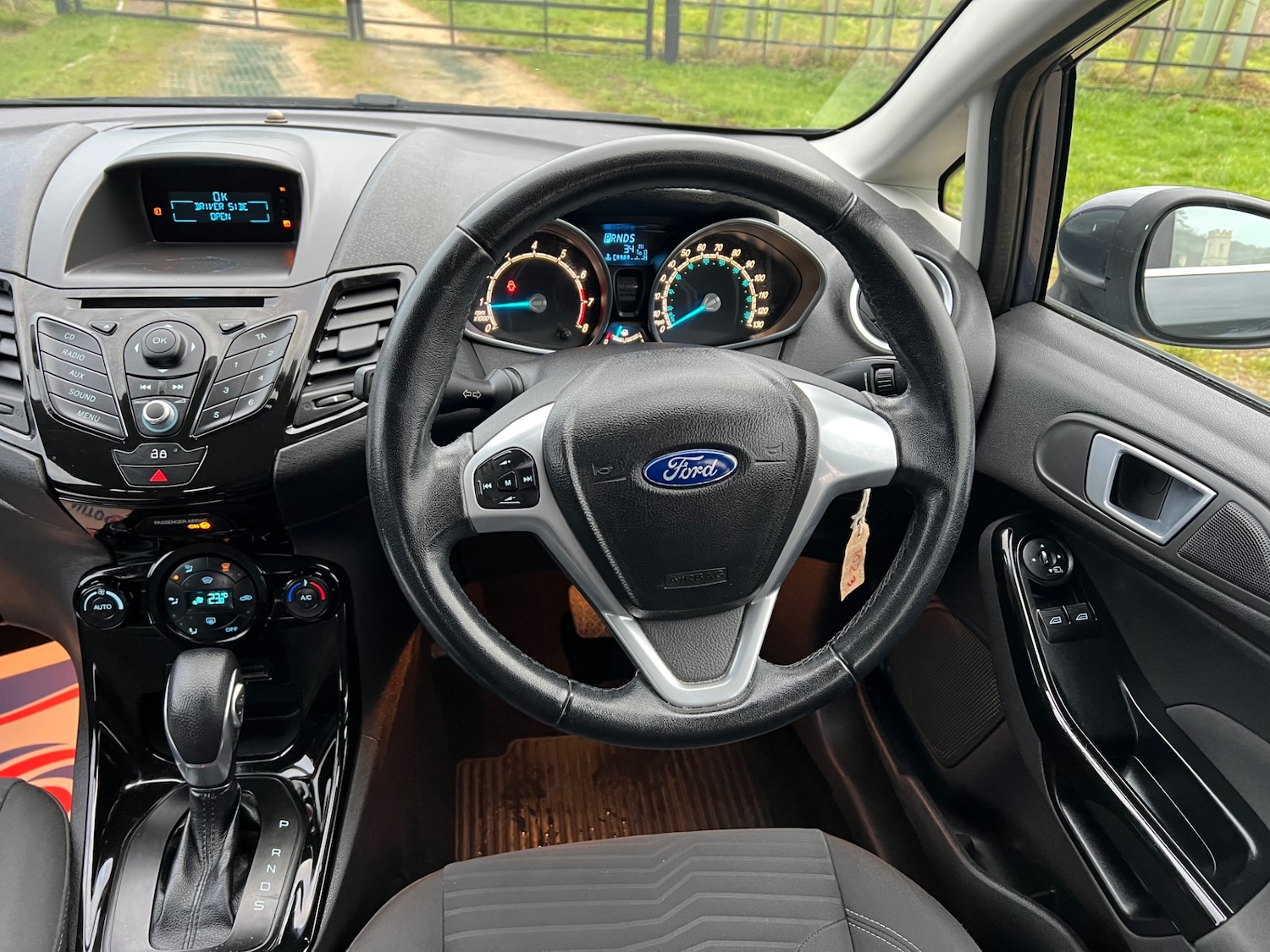 Used Ford Fiesta 2013 for sale - 77189629: Photo 14