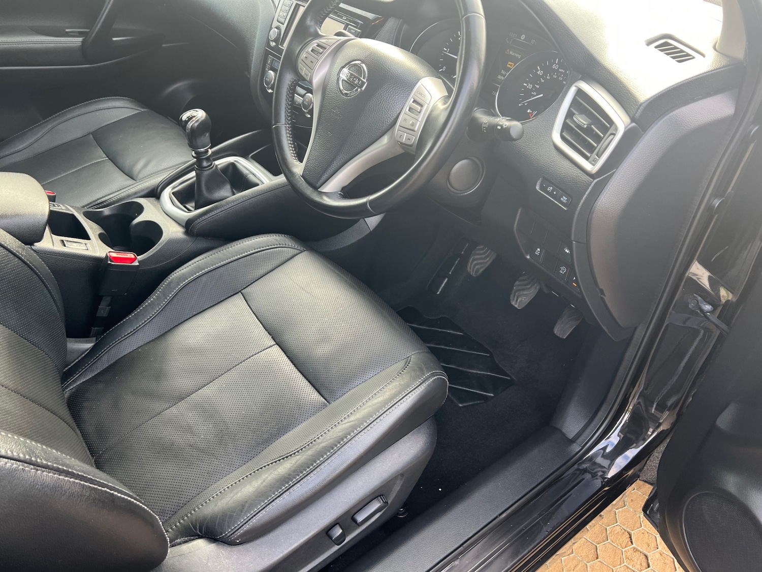 Used Nissan Qashqai 2015 for sale - 76746265: Photo 21