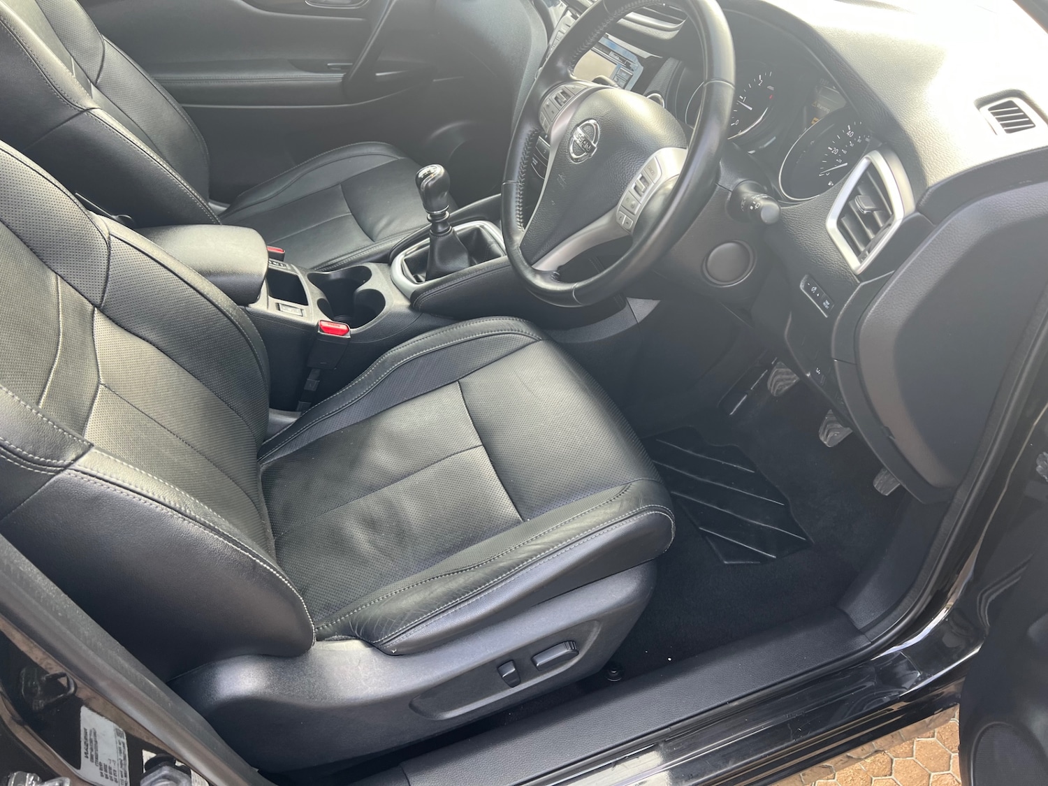 Used Nissan Qashqai 2015 for sale - 76746265: Photo 24