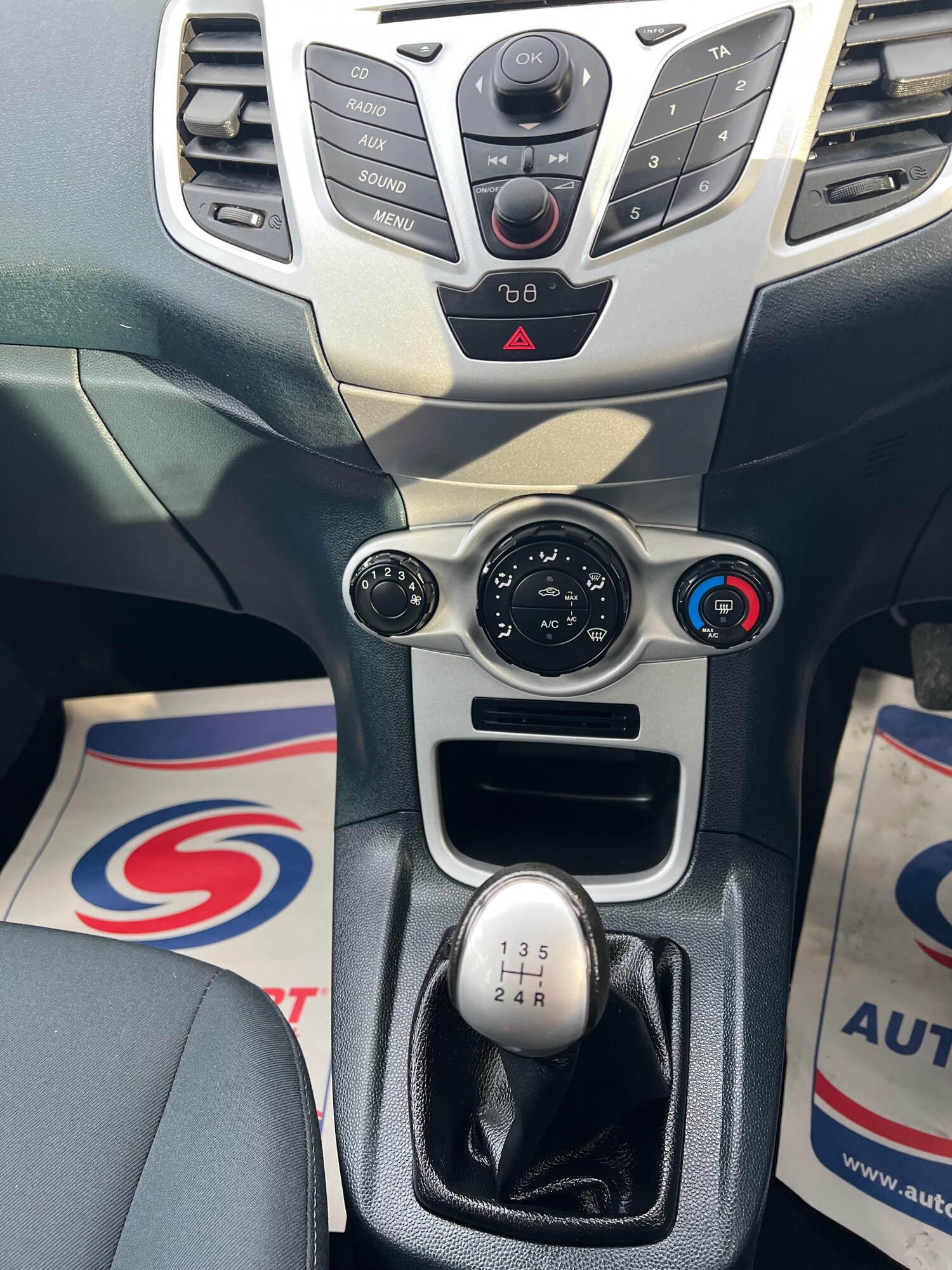 Used Ford Fiesta 2012 for sale - 76940475: Photo 21