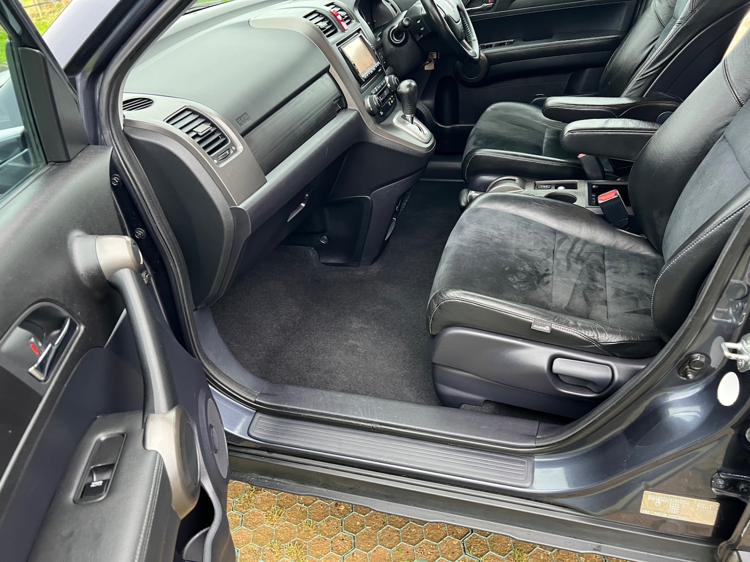 Used Honda CR-V 2010 for sale - 76979932: Photo 25