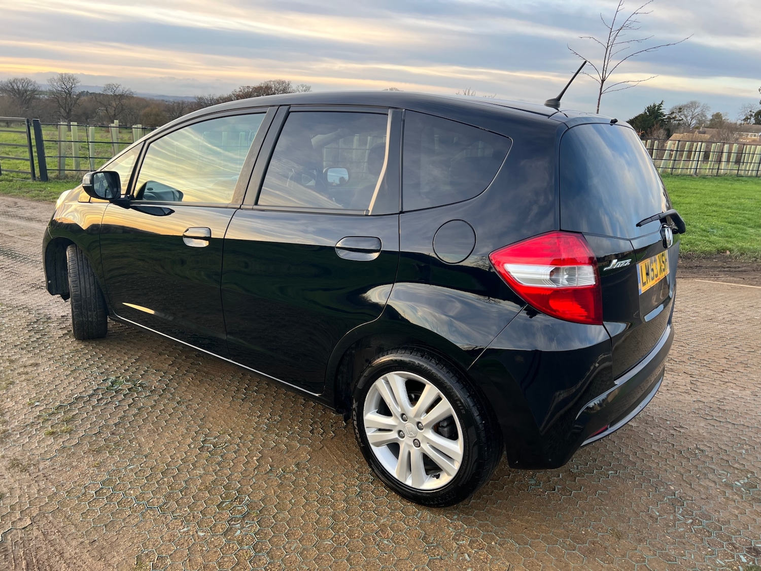 Used Honda Jazz 2013 for sale - 76935410: Photo 5