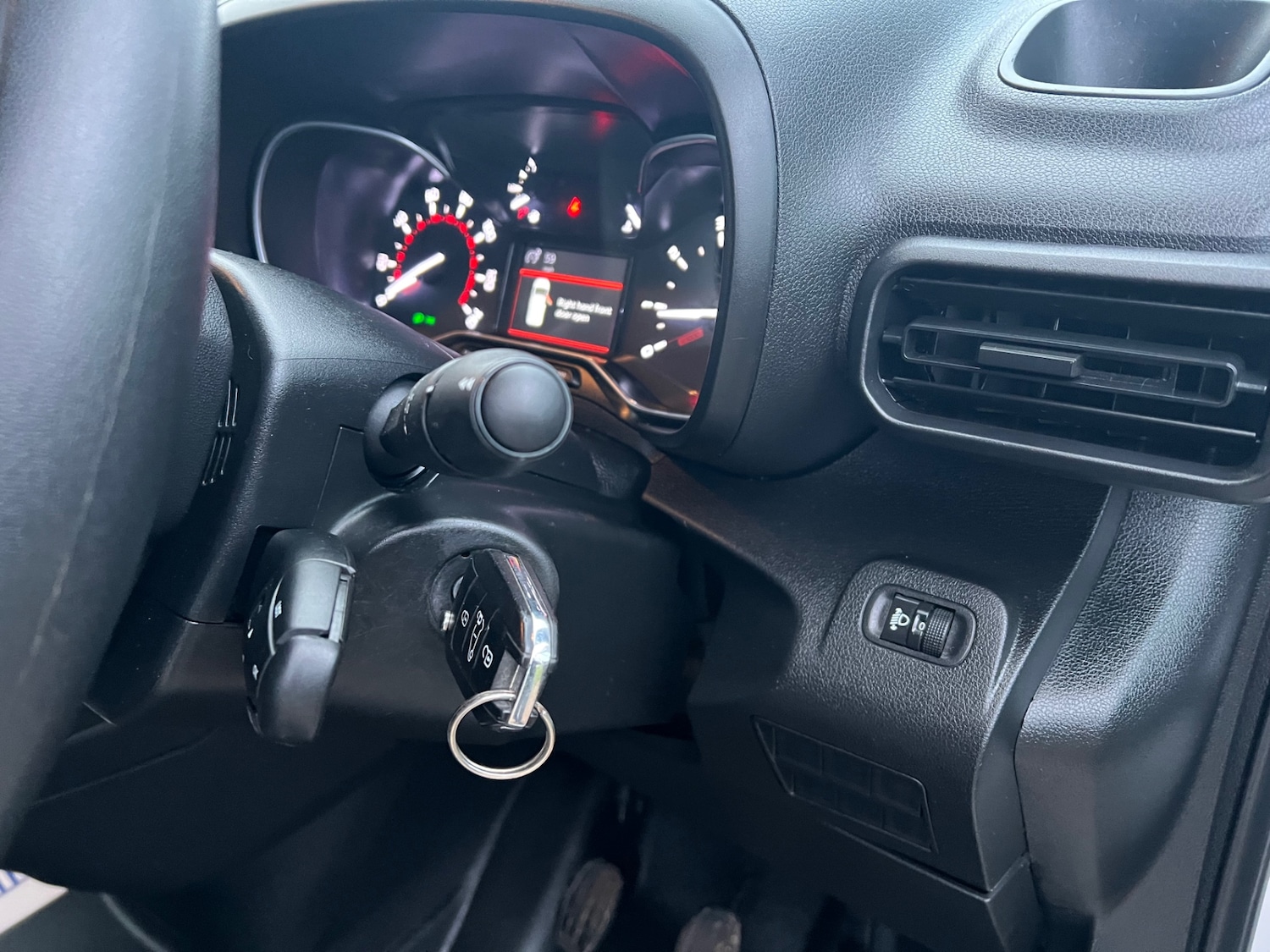 Used Citroen Berlingo 2021 for sale - 77314157: Photo 24