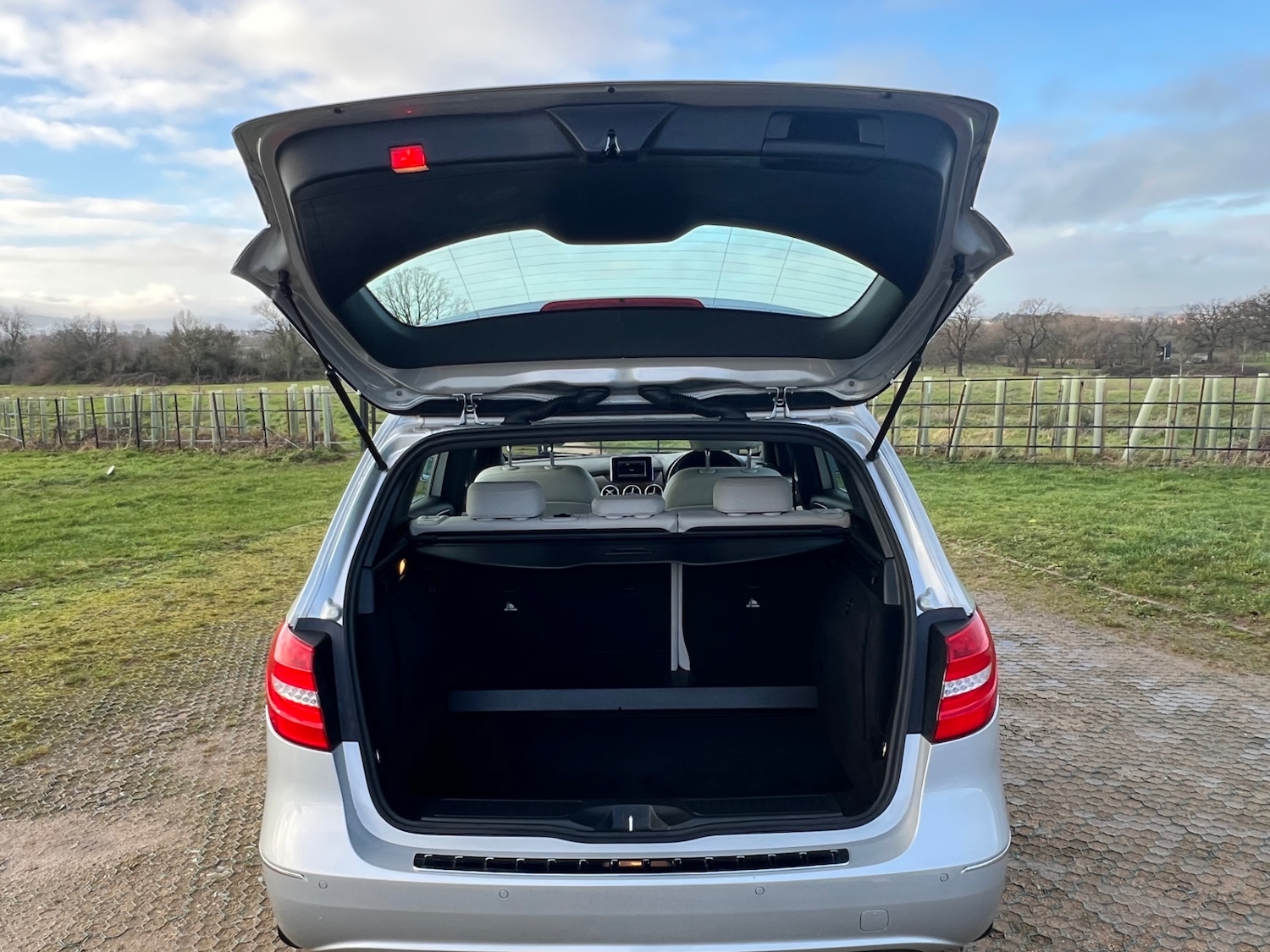 Used Mercedes-Benz B Class 2013 for sale - 77423676: Photo 16