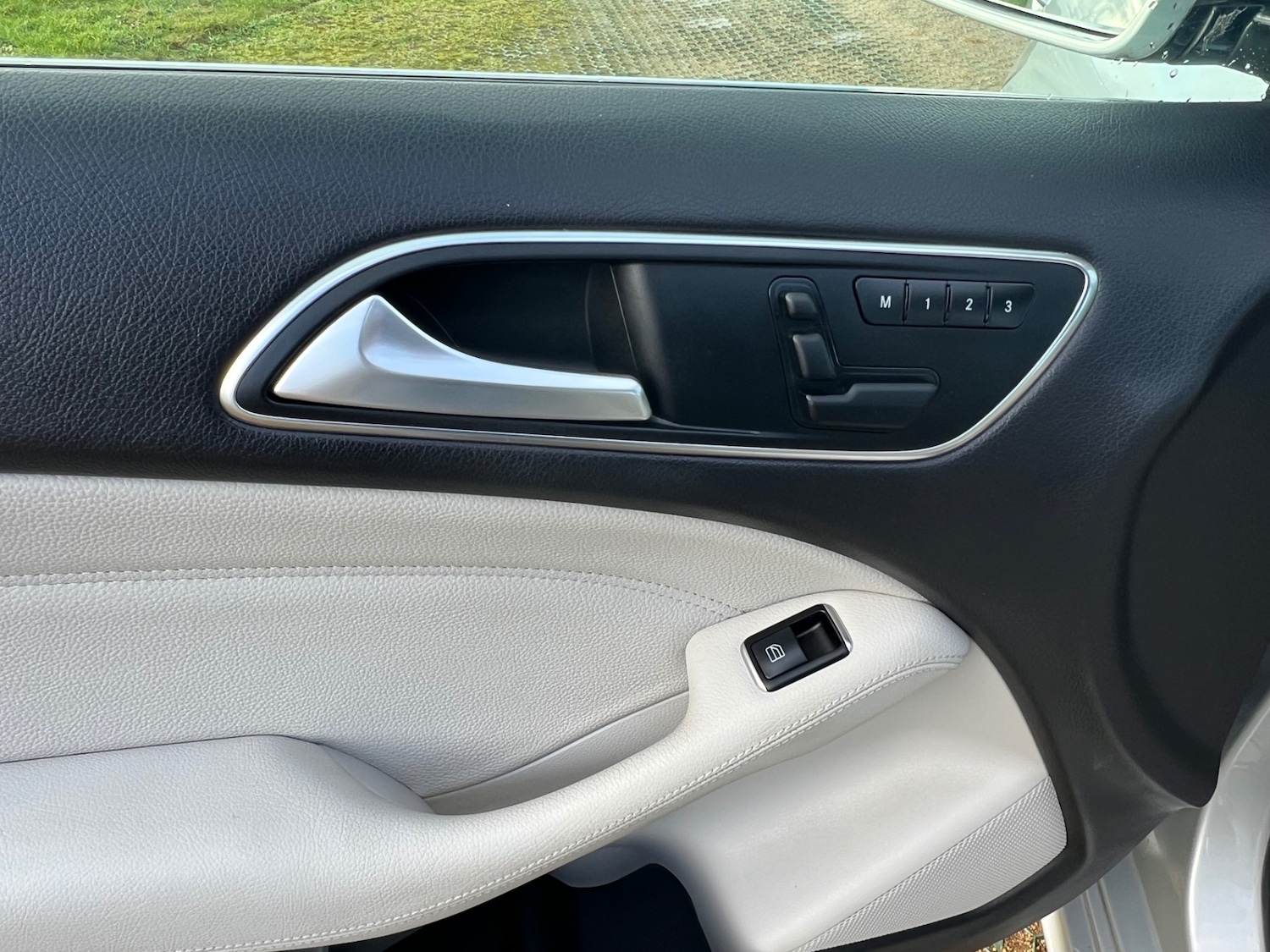 Used Mercedes-Benz B Class 2013 for sale - 77423676: Photo 24