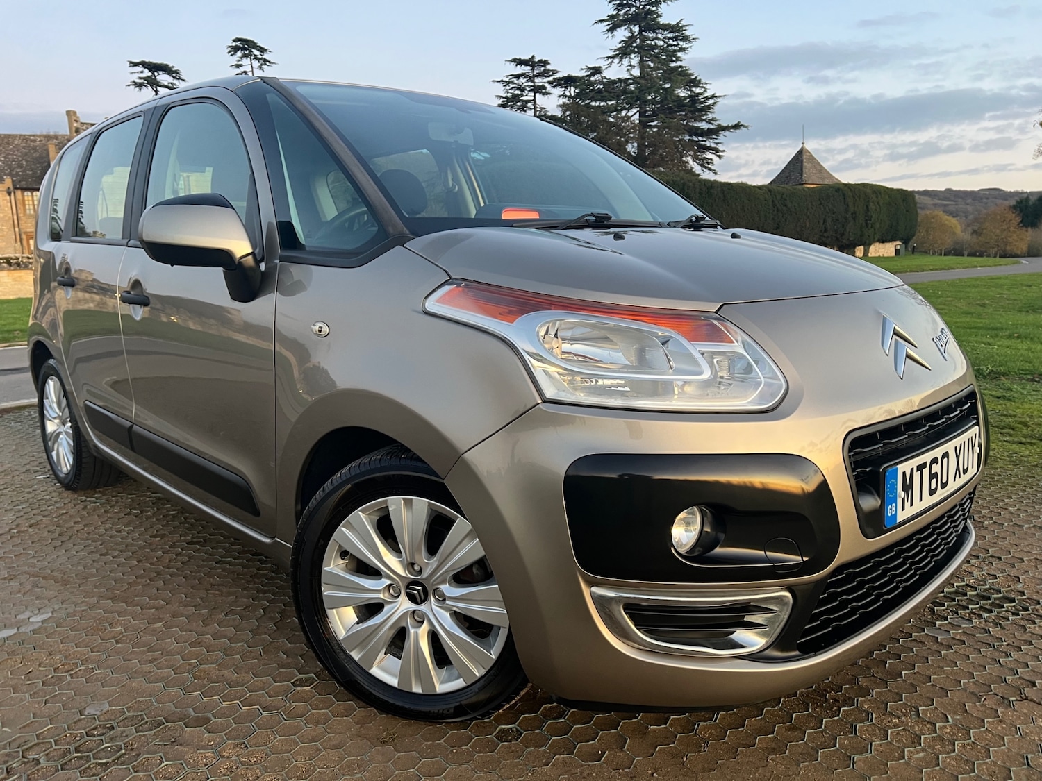 Used Citroen C3 Picasso 2011 for sale - 76627042: Photo 32
