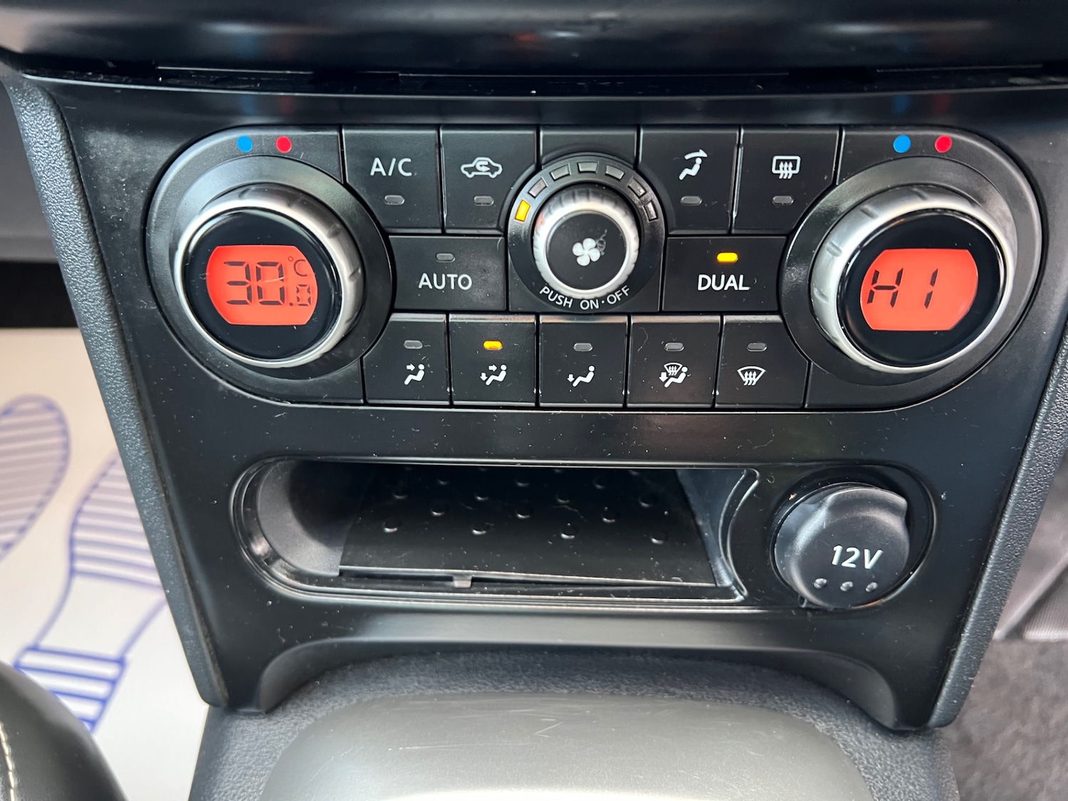 Used Nissan Qashqai 2010 for sale - 77423615: Photo 25