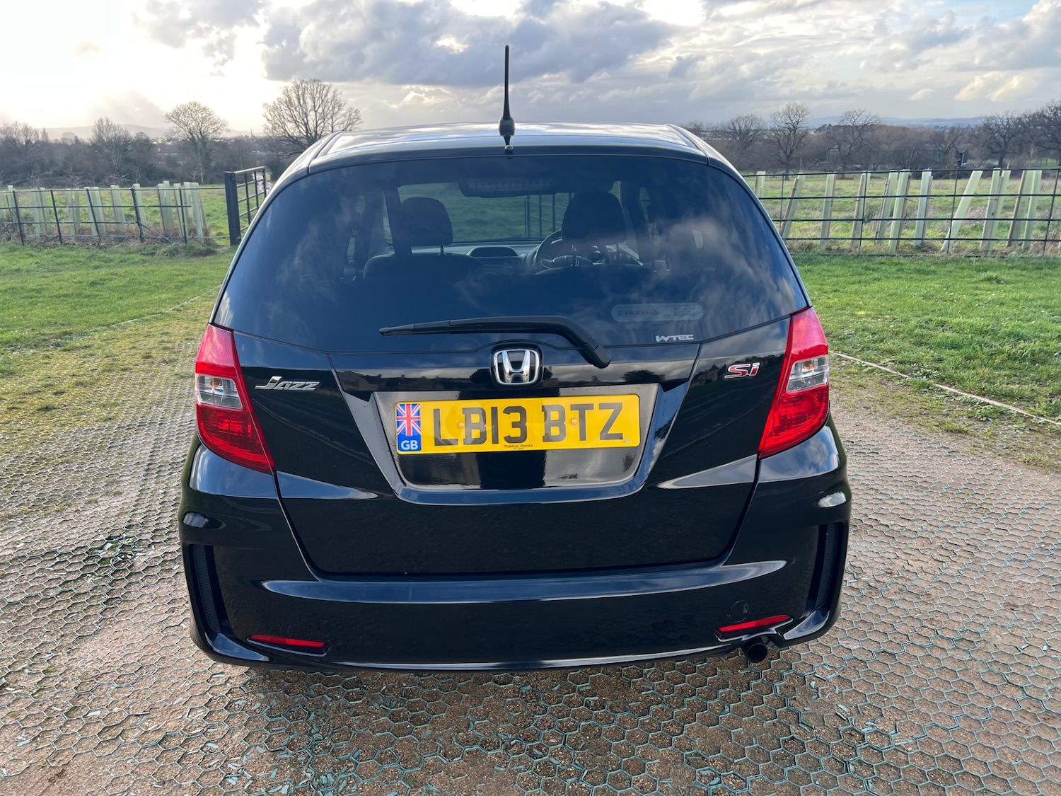 Used Honda Jazz 2013 for sale - 77319961: Photo 11