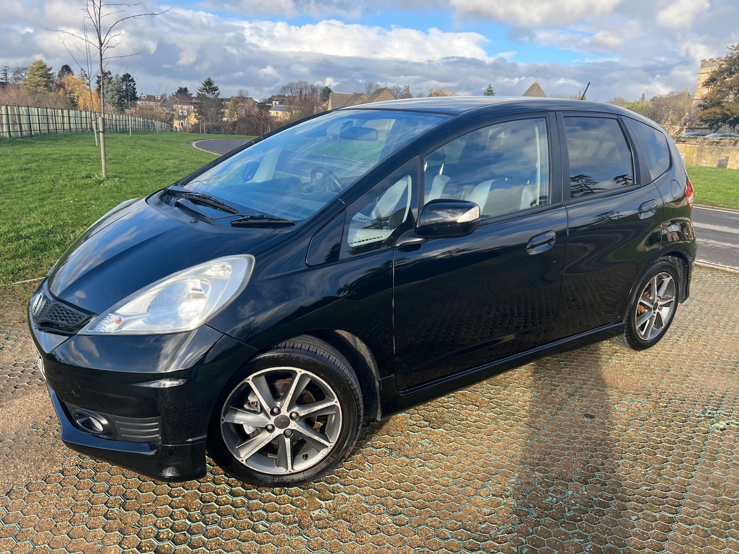 Used Honda Jazz 2013 for sale - 77319961: Photo 31