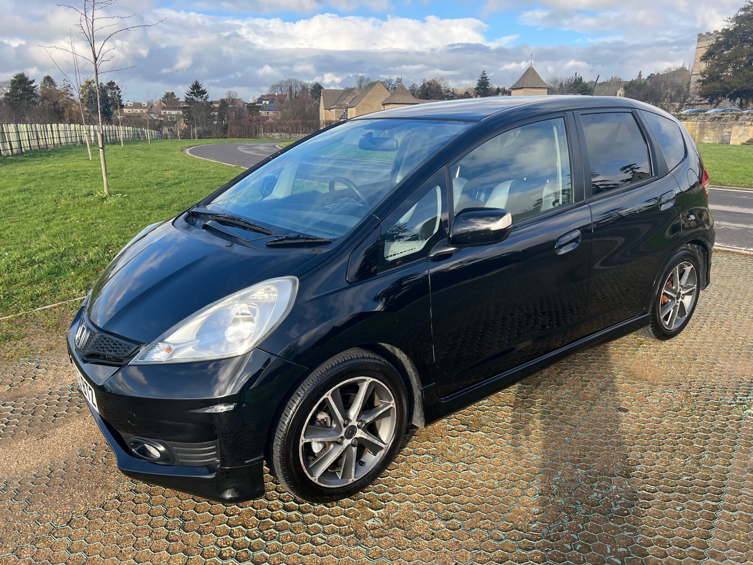 Used Honda Jazz 2013 for sale - 77319961: Photo 35