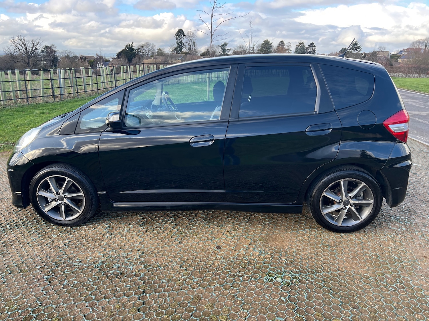 Used Honda Jazz 2013 for sale - 77319961: Photo 9