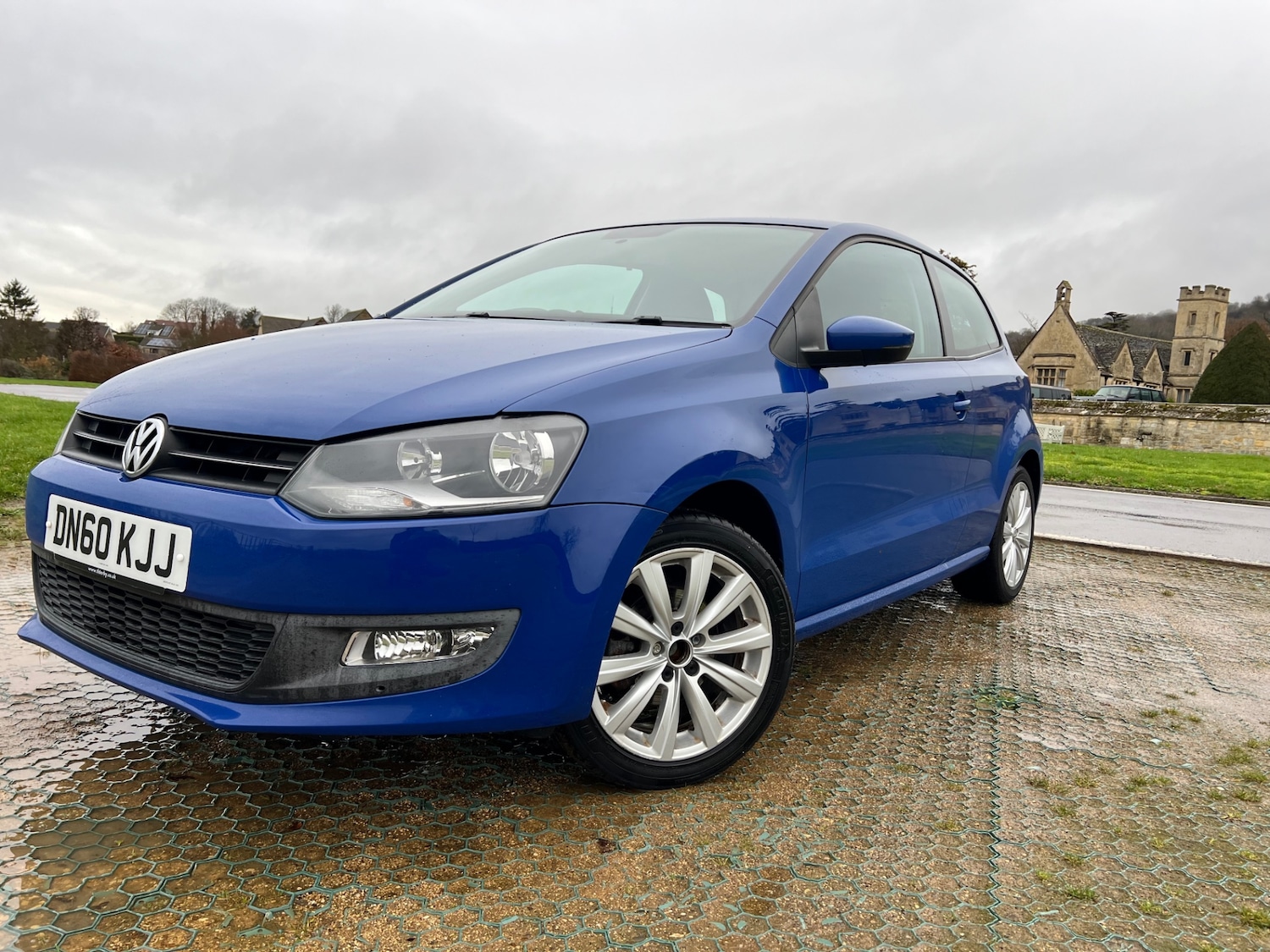 Used Volkswagen Polo 2010 for sale - 76848869: Photo 1