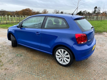 Used Volkswagen Polo 2010 for sale - 76848869: Photo