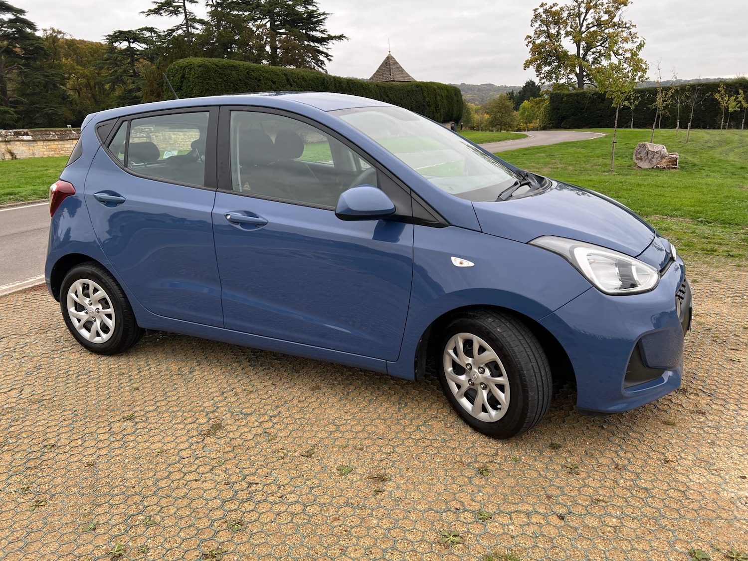 Used Hyundai i10 2017 for sale - 76305716: Photo 7