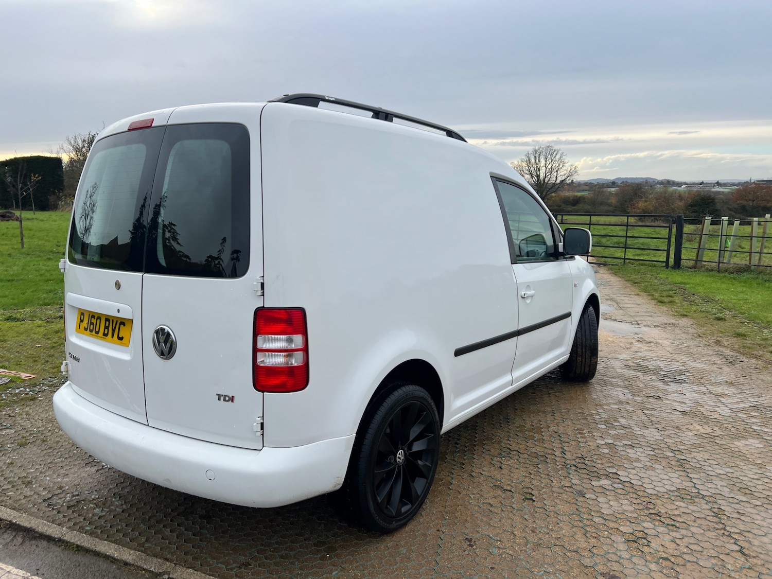 Used Volkswagen Caddy 2010 for sale - 76931674: Photo 10