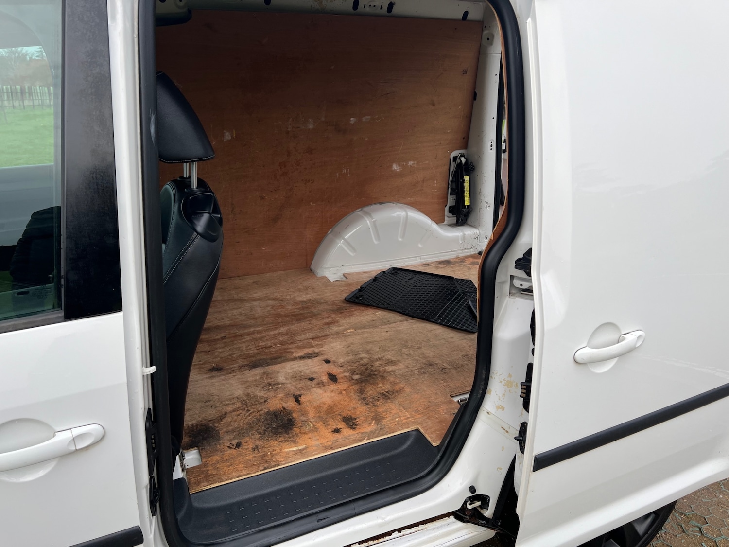 Used Volkswagen Caddy 2010 for sale - 76931674: Photo 11