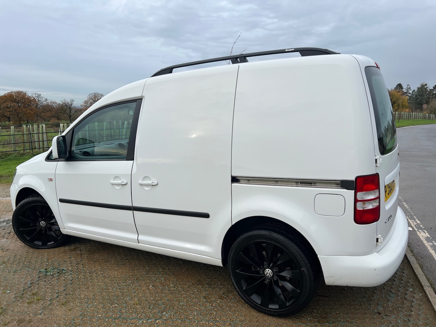 Used Volkswagen Caddy 2010 for sale - 76931674: Photo 5