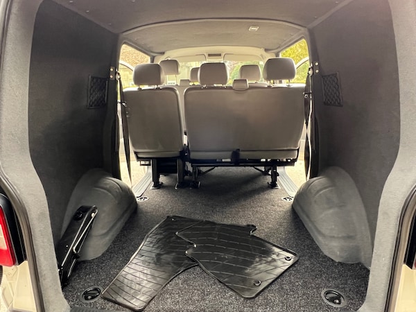 Used Volkswagen Transporter 2012 for sale - 76174330: Photo 29