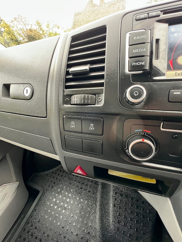 Used Volkswagen Transporter 2012 for sale - 76174330: Photo 40
