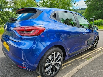 Used Renault Clio 2023 for sale - 78750042: Photo
