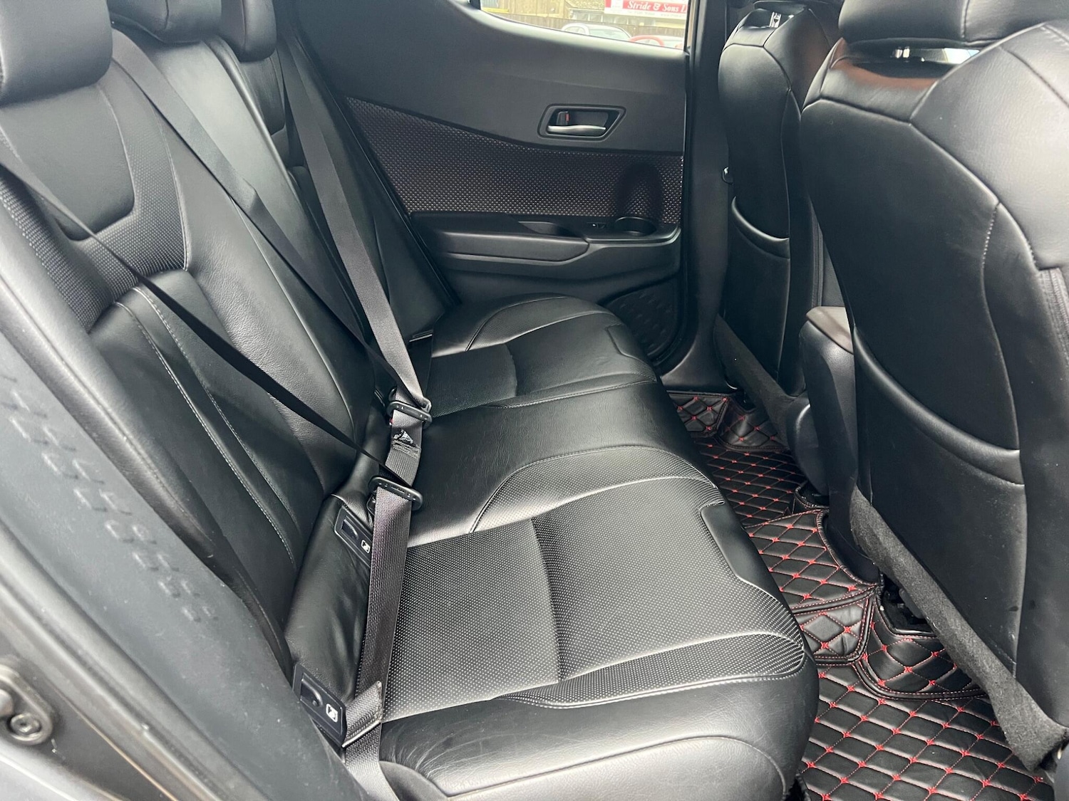 Used Toyota C-HR 2018 for sale - 76926142: Photo 14