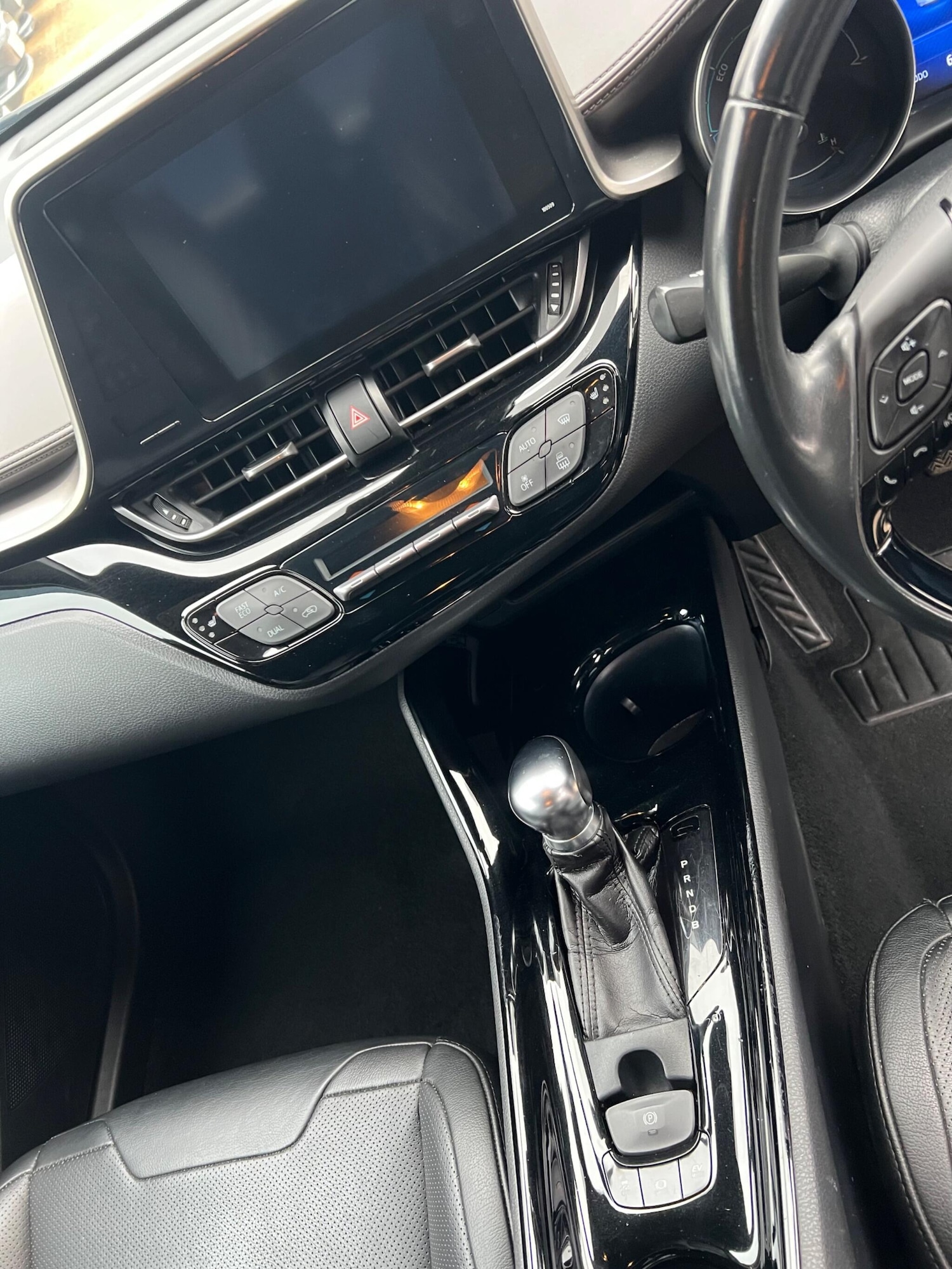 Used Toyota C-HR 2018 for sale - 76926142: Photo 27