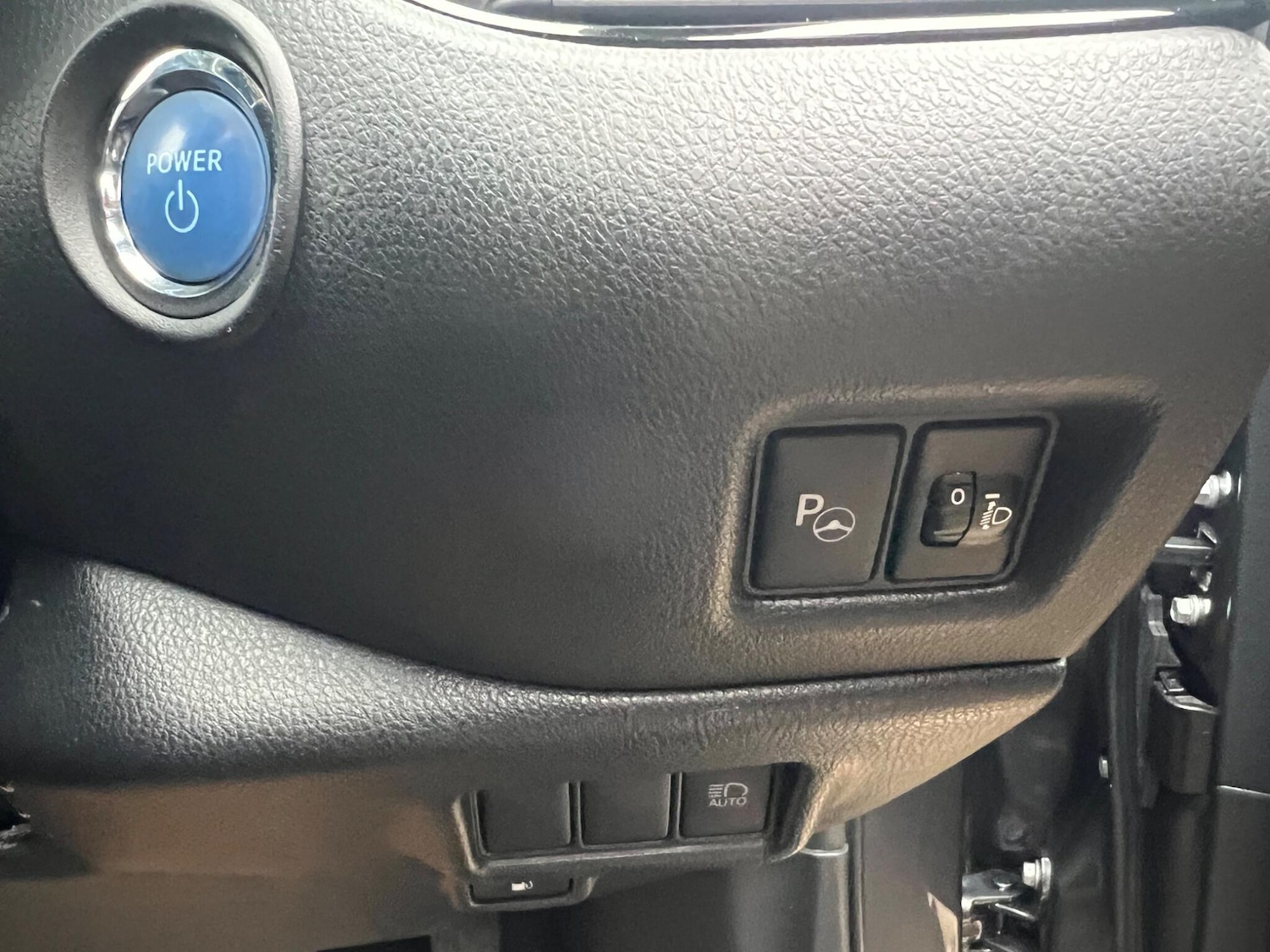 Used Toyota C-HR 2018 for sale - 76926142: Photo 31