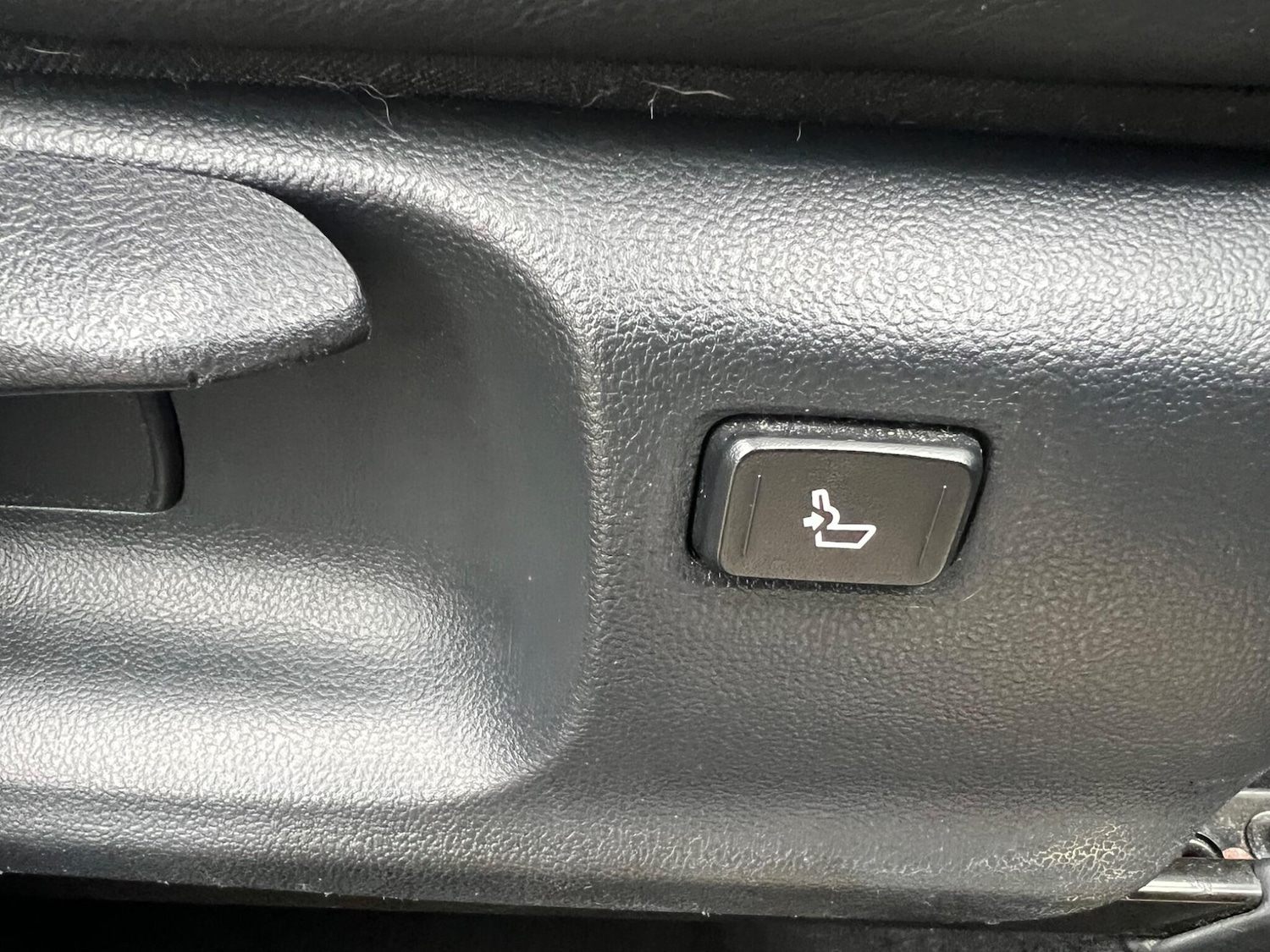 Used Toyota C-HR 2018 for sale - 76926142: Photo 32