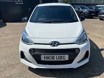 Used Hyundai i10 2018 for sale - 79026224: Photo
