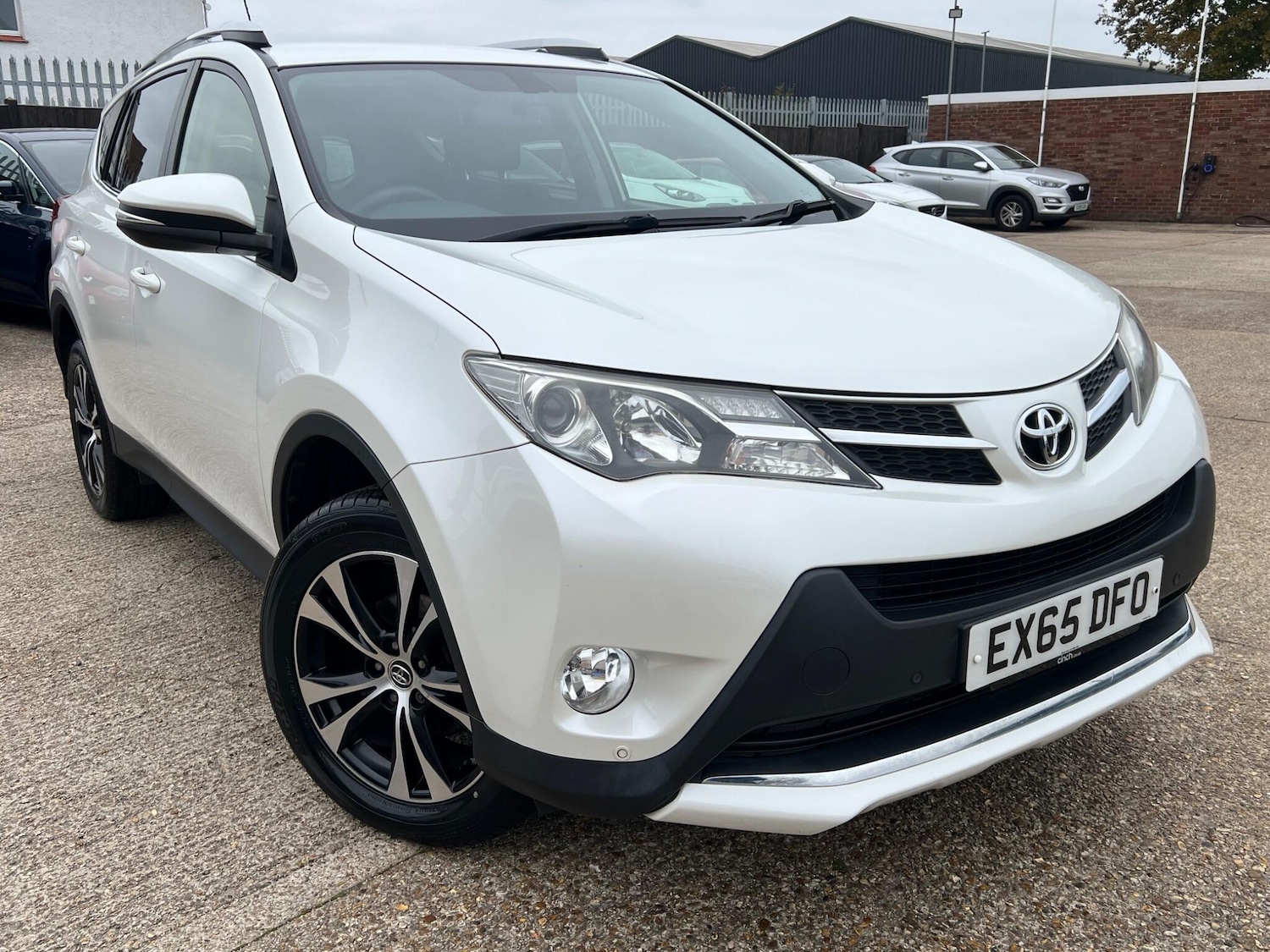 Used Toyota RAV4 2015 for sale - 76238993: Photo 1