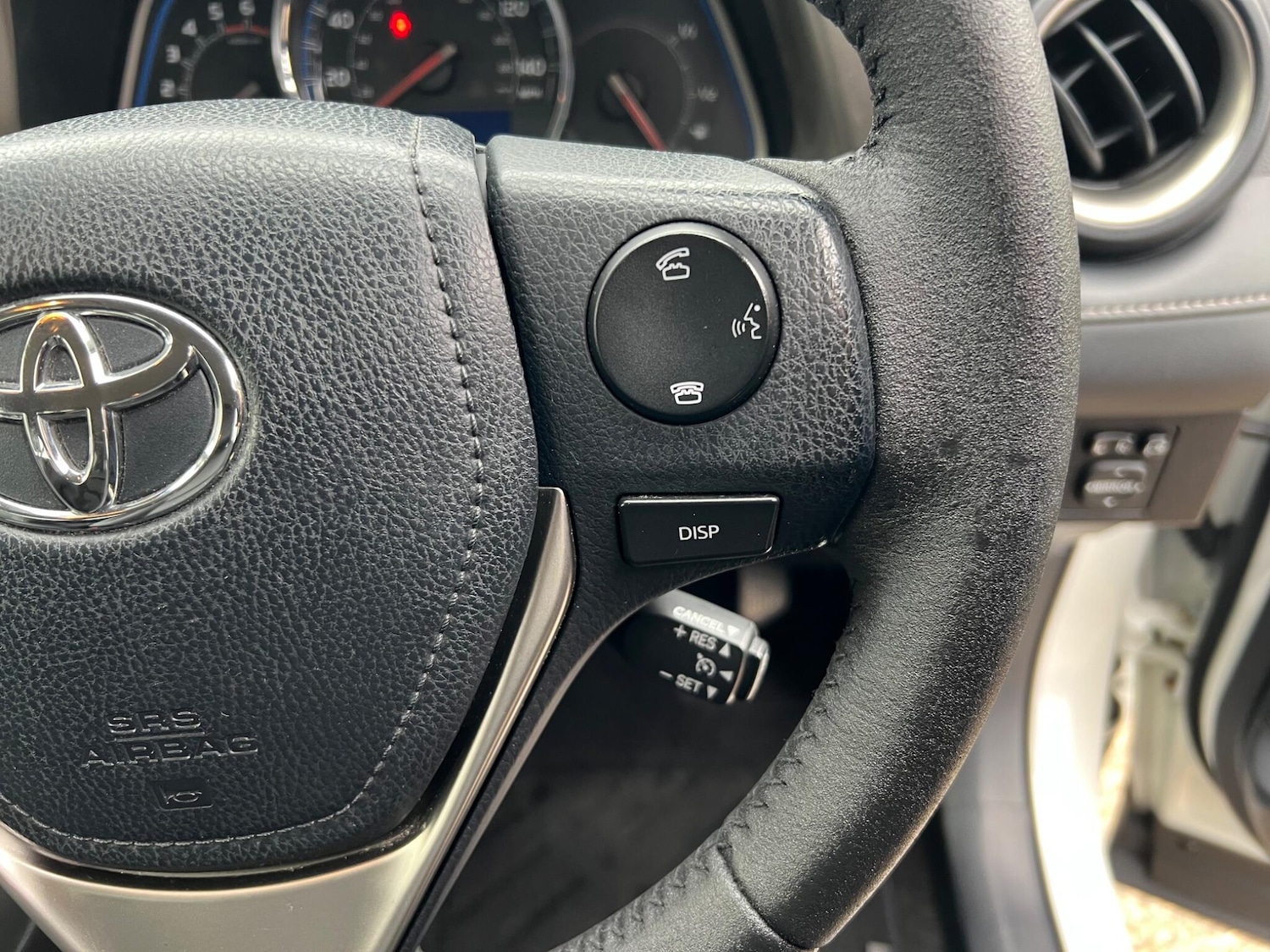 Used Toyota RAV4 2015 for sale - 76238993: Photo 17
