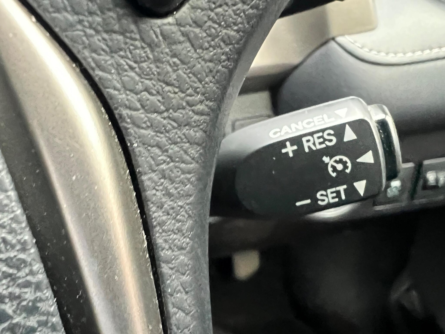 Used Toyota RAV4 2015 for sale - 76238993: Photo 20