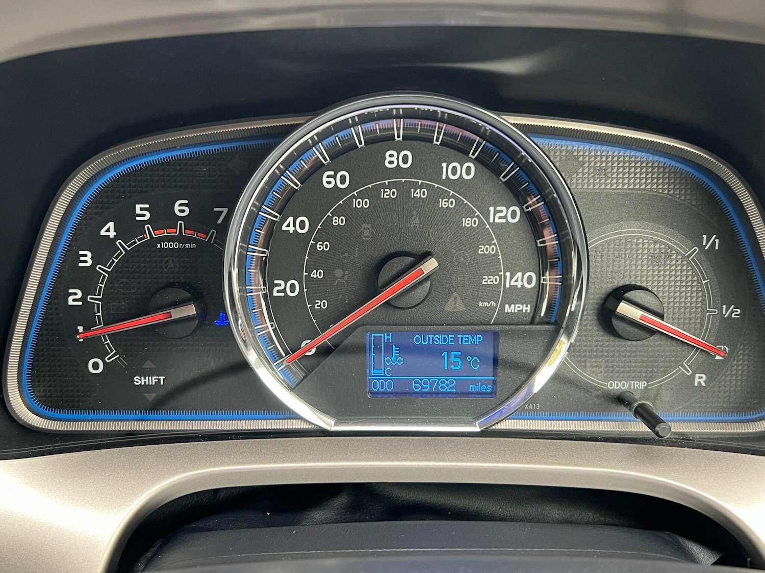 Used Toyota RAV4 2015 for sale - 76238993: Photo 21