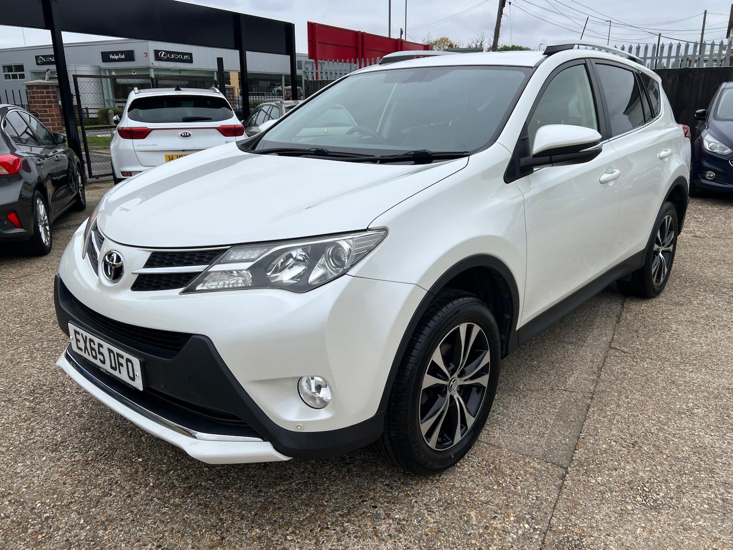 Used Toyota RAV4 2015 for sale - 76238993: Photo 3