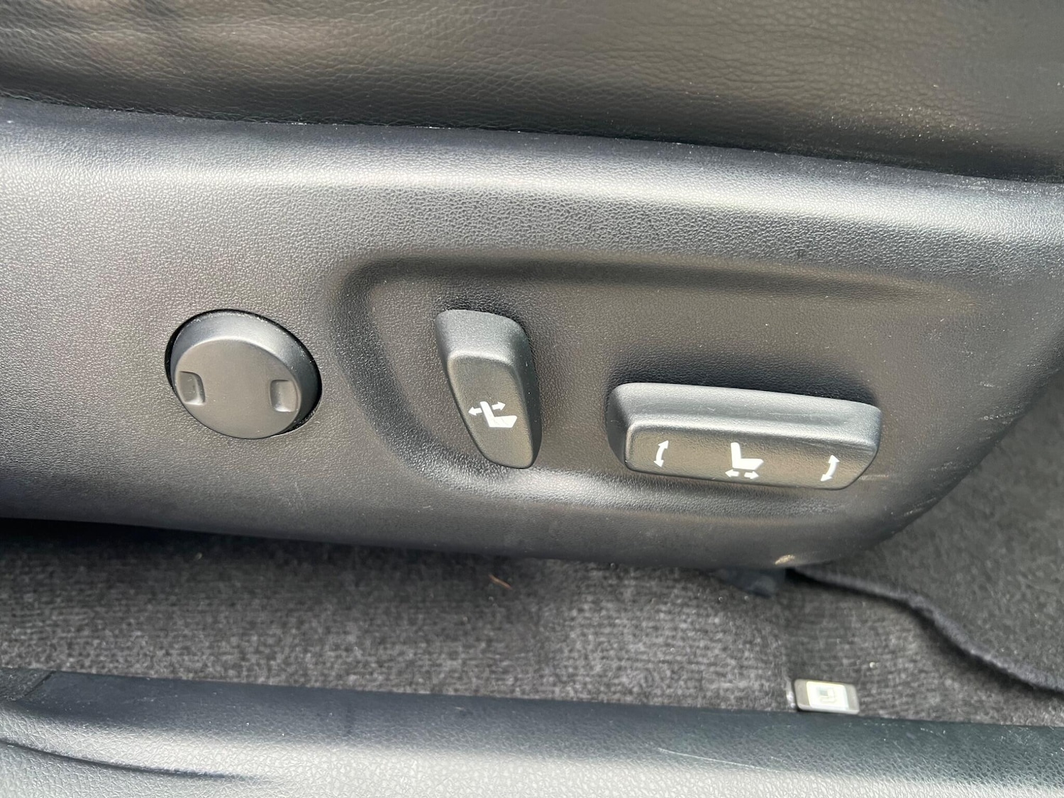 Used Toyota RAV4 2015 for sale - 76238993: Photo 31