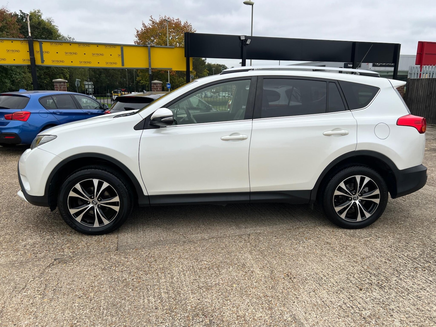Used Toyota RAV4 2015 for sale - 76238993: Photo 4