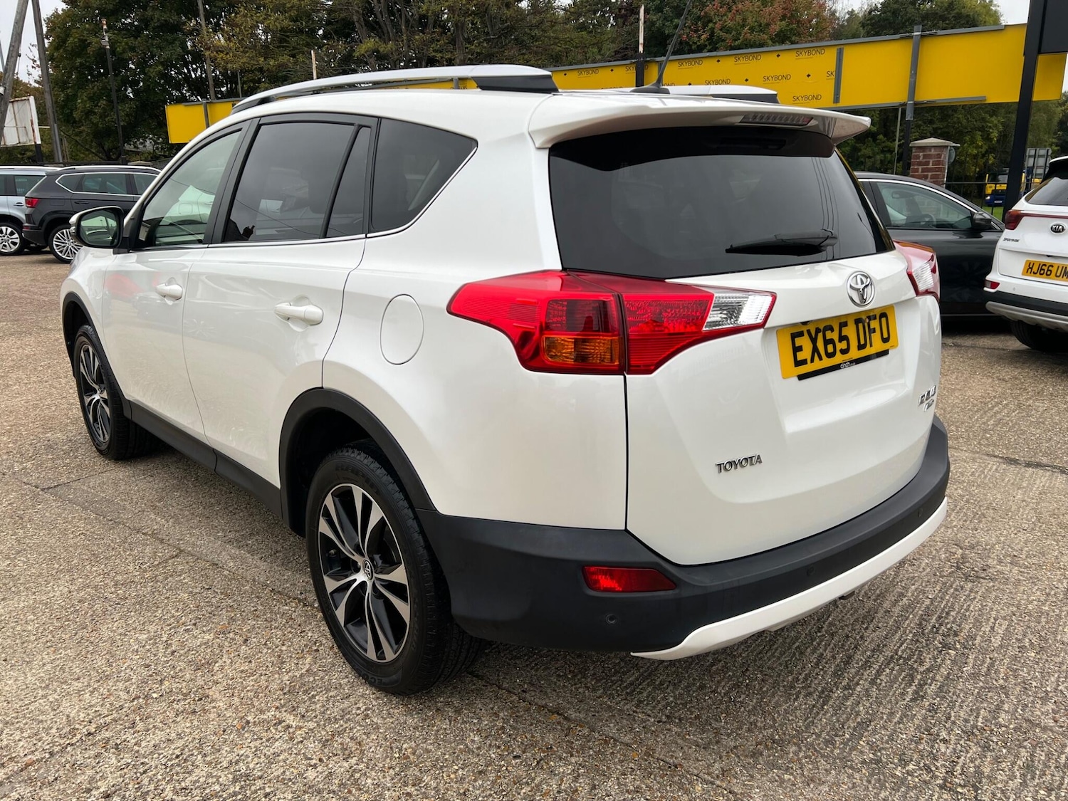 Used Toyota RAV4 2015 for sale - 76238993: Photo 5