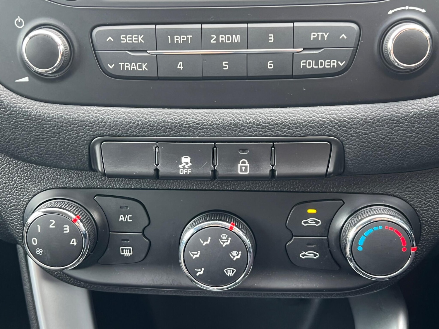 Used Kia Ceed 2015 for sale - 77278996: Photo 27