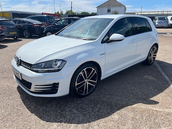 Used Volkswagen Golf 2015 for sale - 79158178: Photo