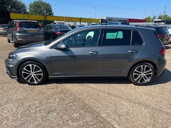 Used Volkswagen Golf 2019 for sale - 79159090: Photo
